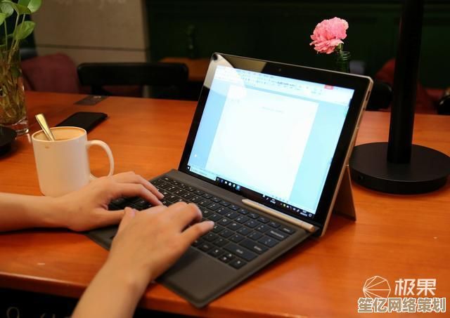 小巧机身蕴藏大能量，轻便笔记本电脑助你随时随地高效办公无忧