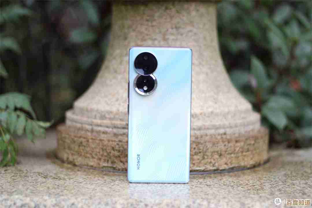 深入体验荣耀80:从屏幕到系统的全面评测与细节解析 深入体验荣耀80:从屏幕到系统的全面评测与细节解析