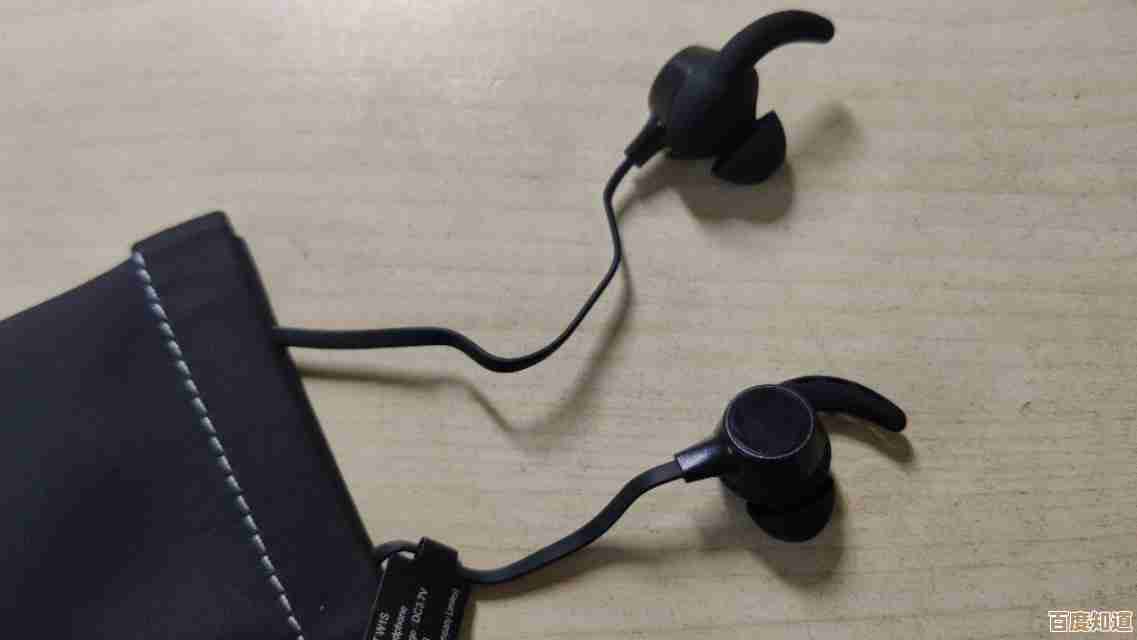 电脑耳机出现杂音困扰？小鱼为您详细解答排查与解决方法