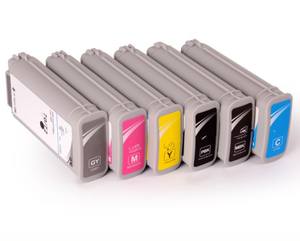 选择惠普正品墨盒进行替换，让打印作业流畅高效且色彩持久