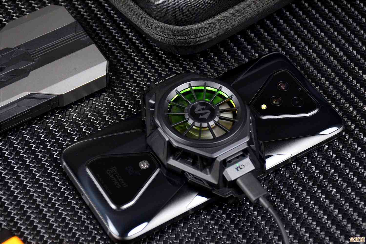 黑鲨重装系统一键解决手机卡顿,让设备流畅如新! 黑鲨重装系统一键解决手机卡顿,让设备流畅如新!