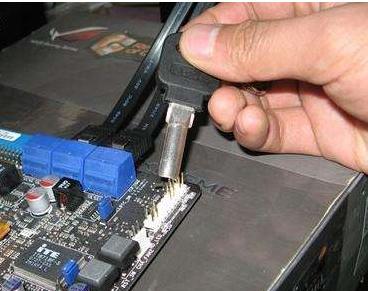 如何快速诊断并解决笔记本电脑开机黑屏故障