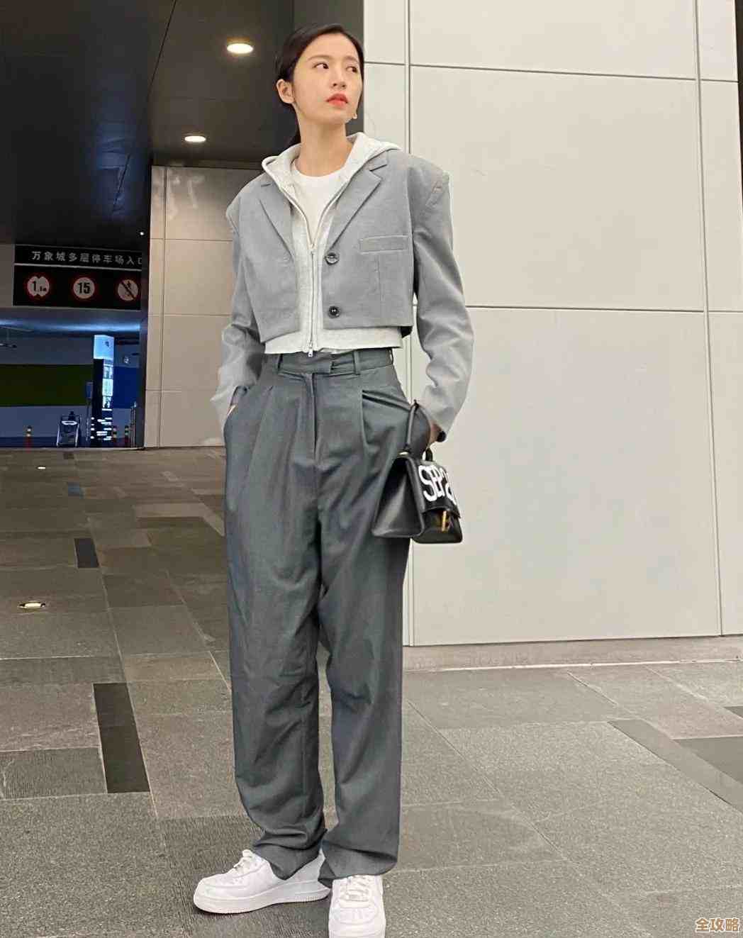 穿越时光的胶片相机推荐：发掘摄影历史的宝藏与实用技巧大全