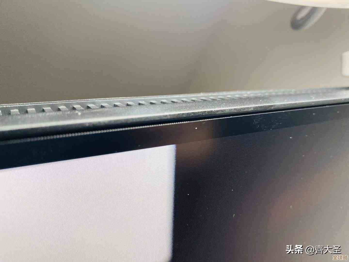 双显示器助力高效工作，提升生产力并节省宝贵时间