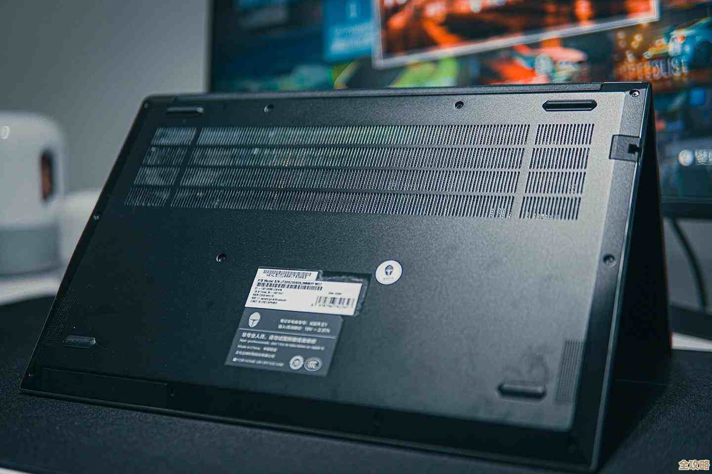 雷神笔记本：强劲性能与创新设计的融合，开启高效办公娱乐新境界