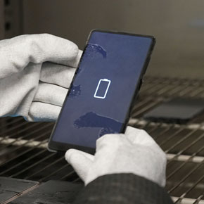 当按下电源键无反应：探究手机无法启动的潜在硬件与软件问题