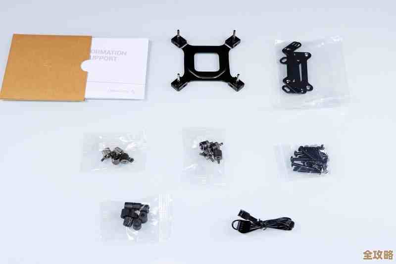 铝钢龙持物不只一套,进可输出退可抗的搭配思路 铝钢龙持物不只一套,进可输出退可抗的搭配思路