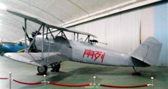 战争雷霆里哪架飞机真能挂上5吨炸弹，我一直纳闷