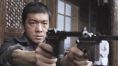 《火线出击》是兄弟就别客气，哪怕一枪也要护着你