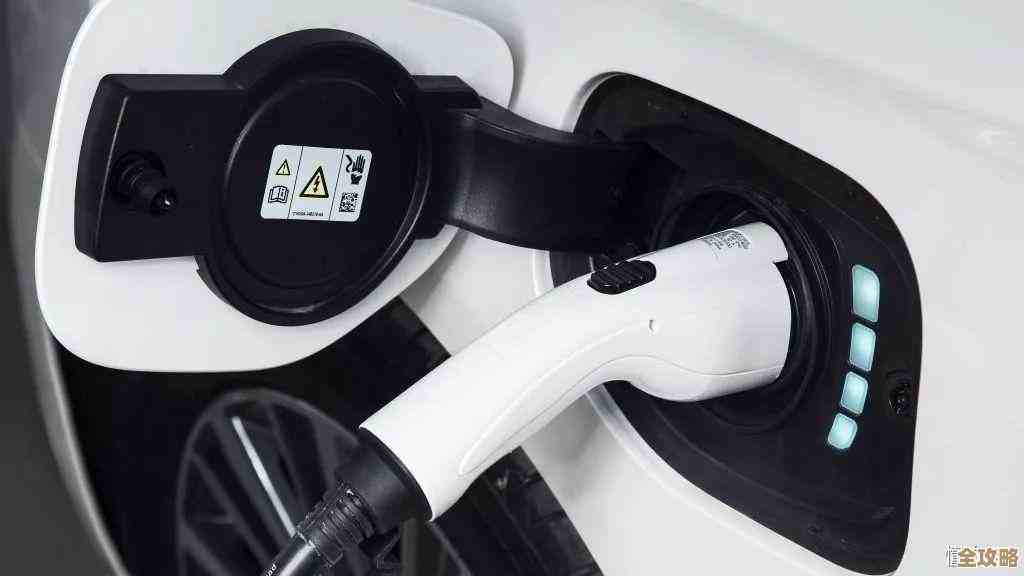 混合云其实就是帮你在本地和云服务之间找到个折中点，挺实用的